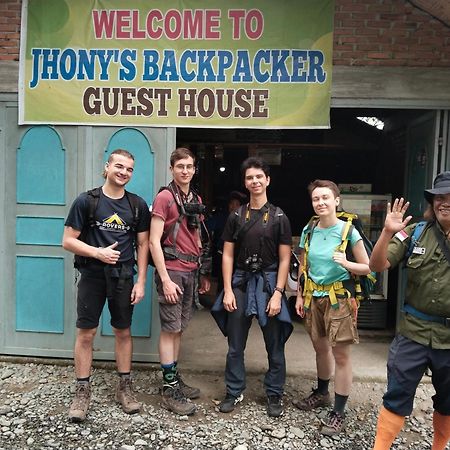 Jhony'S Backpacker-Guest House Only Stay Here Book Treking With Us Bukit Lawang Kültér fotó