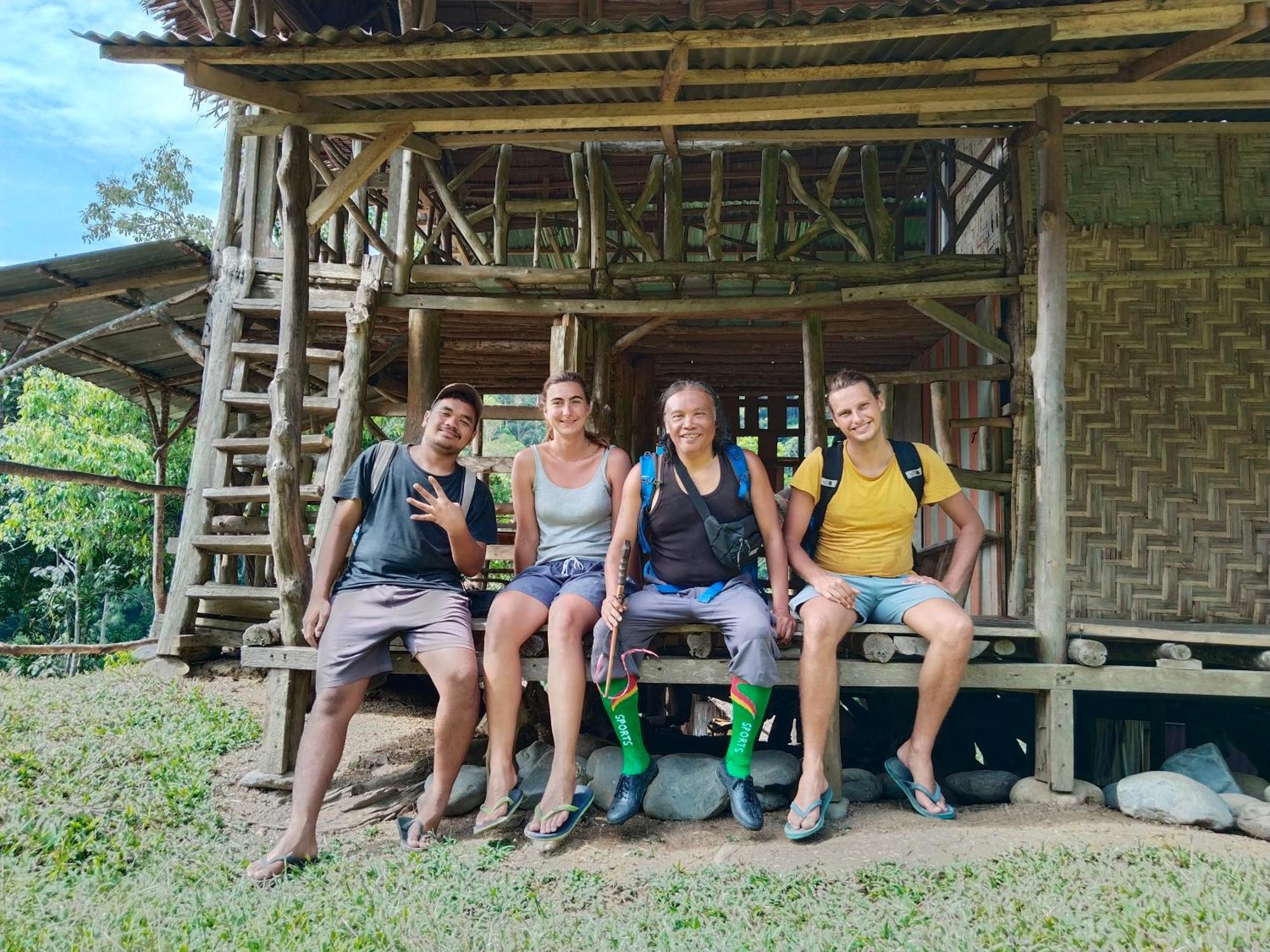 Jhony'S Backpacker-Guest House Only Stay Here Book Treking With Us Bukit Lawang Kültér fotó