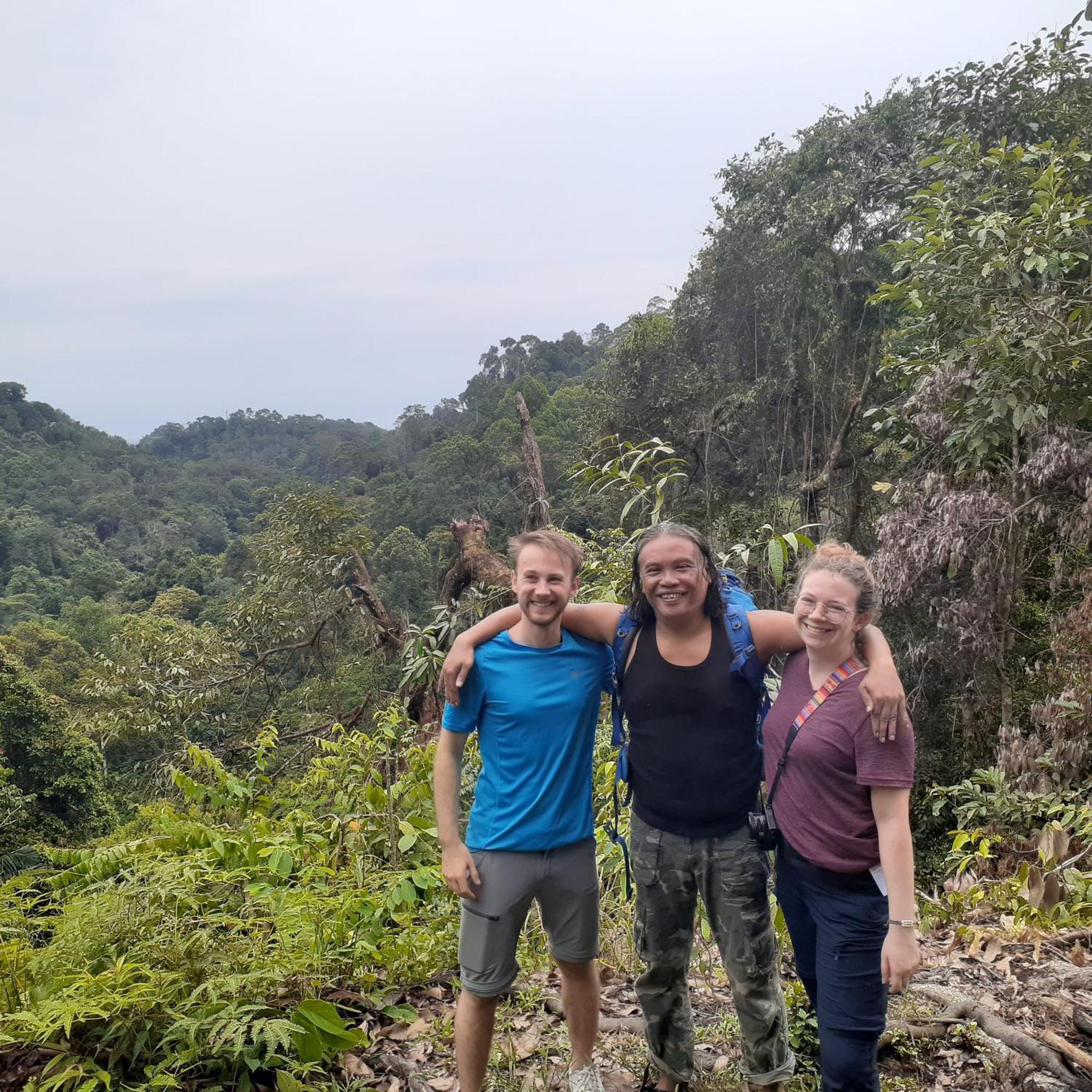 Jhony'S Backpacker-Guest House Only Stay Here Book Treking With Us Bukit Lawang Kültér fotó