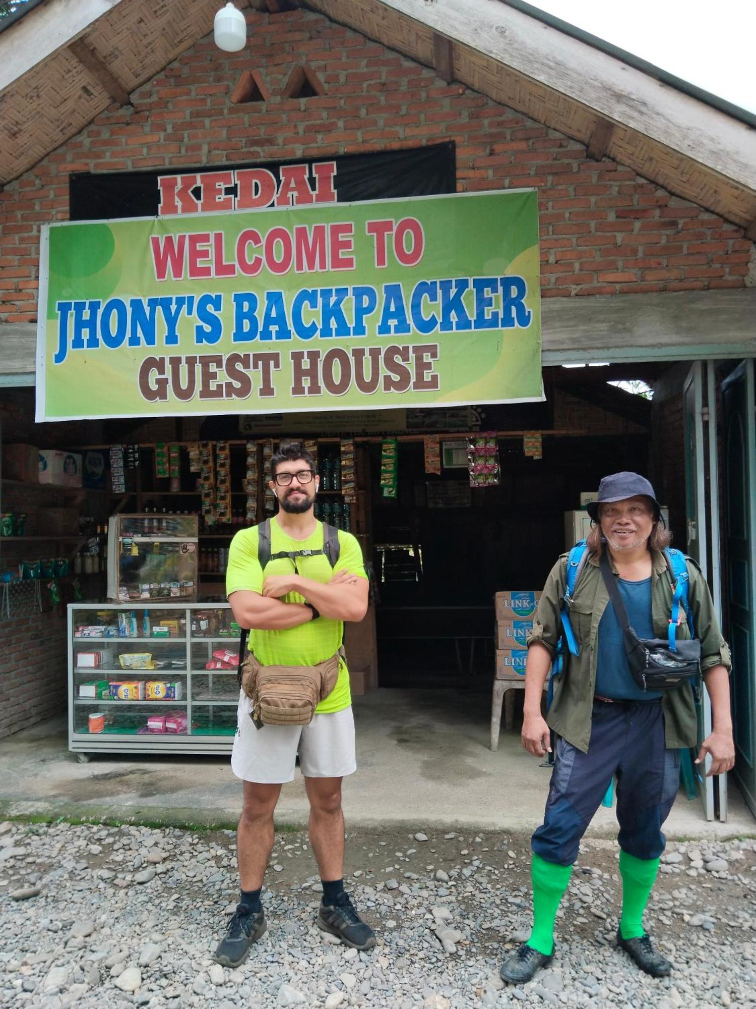 Jhony'S Backpacker-Guest House Only Stay Here Book Treking With Us Bukit Lawang Kültér fotó